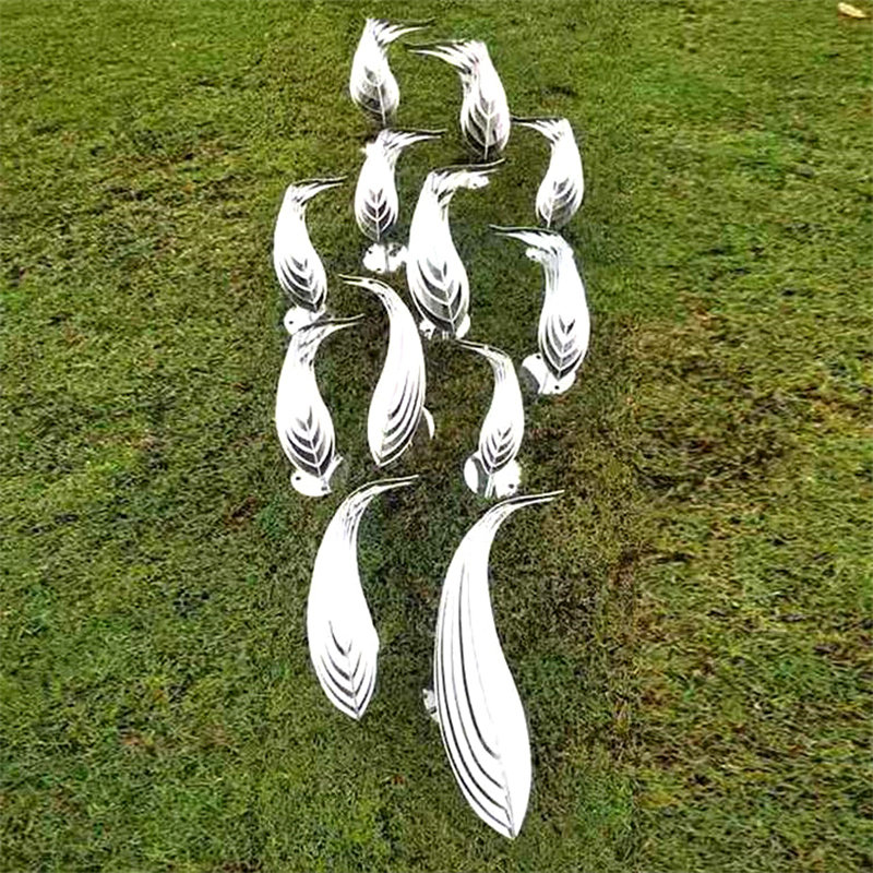 不锈钢雕塑定制大型景观户外抽象金属城市校园林广场水景月亮摆件