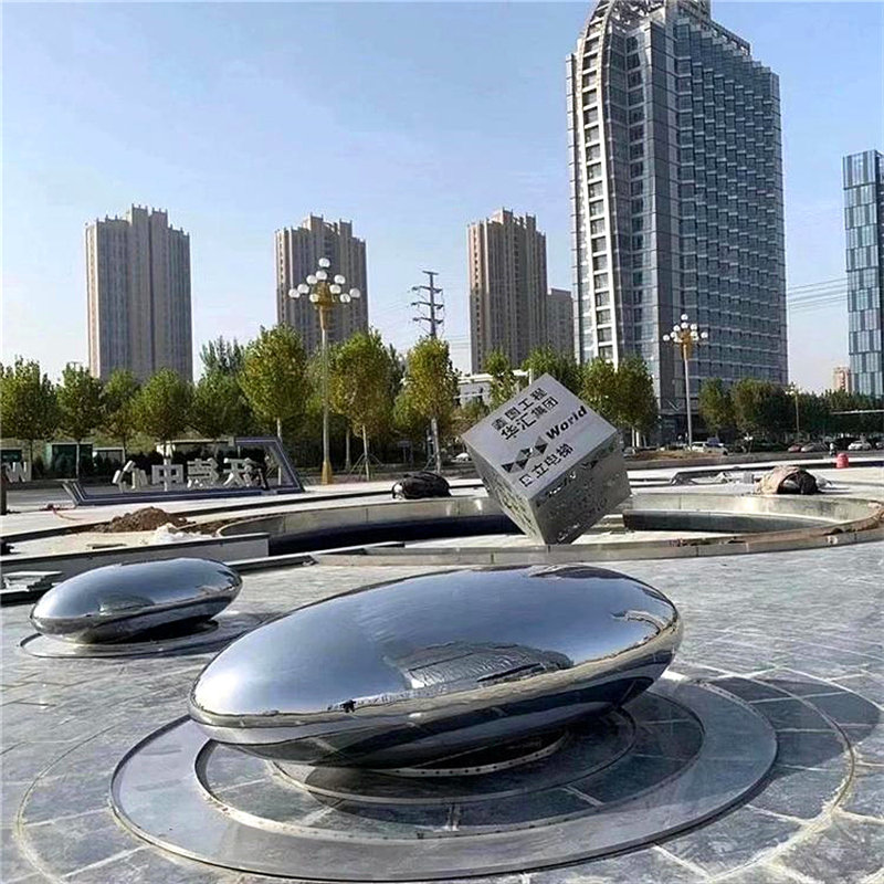 不锈钢镂空发光鹿雕塑定制大型户外金属镜面梅花鹿仿真小鹿摆件