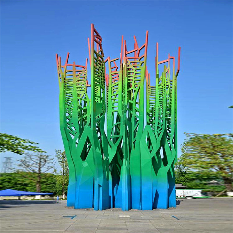 户外大型不锈钢抽象人物雕塑镂空编织云朵定制园林景观落地大摆件