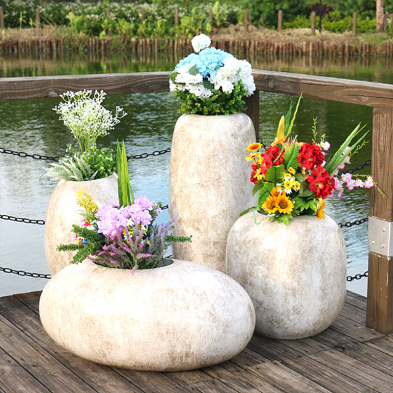 安徽合肥商业广场美陈装饰创意玻璃钢花盆休闲椅