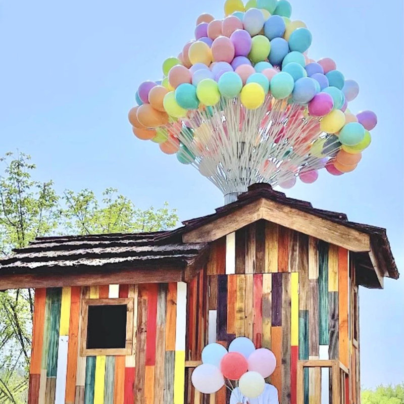 卡通雕塑定制人物商场售楼处美陈大型玻璃钢落地装饰网红打卡摆件